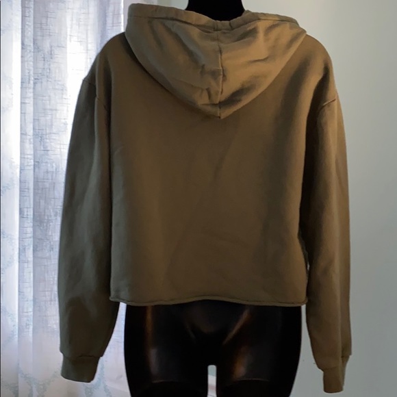 MTV cropped green hoodie Size Medium - Picture 5 of 7